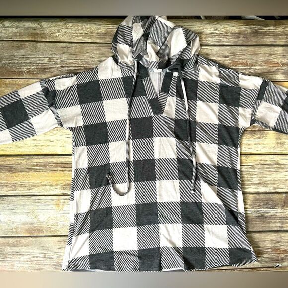 Black & white Buffalo Plaid hoodie - Picture 1 of 6